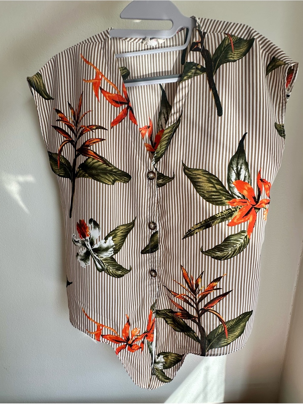 Sienna Sky Beige Stripe Tie-Front Blouse with Green & Orange Floral - size S - Picture 5 of 7